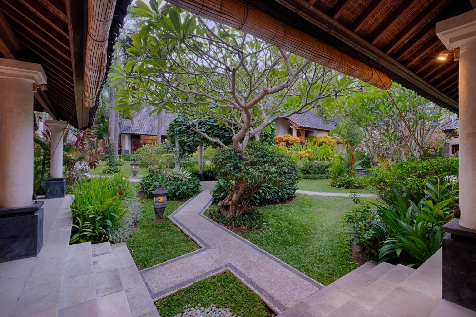 Kutus Kutus Saba Beach Villa Yogyakarta Exteriör bild