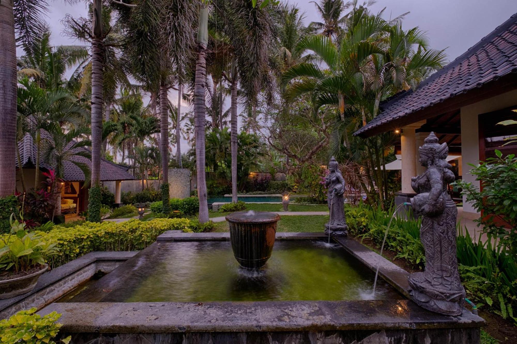 Kutus Kutus Saba Beach Villa Yogyakarta Exteriör bild