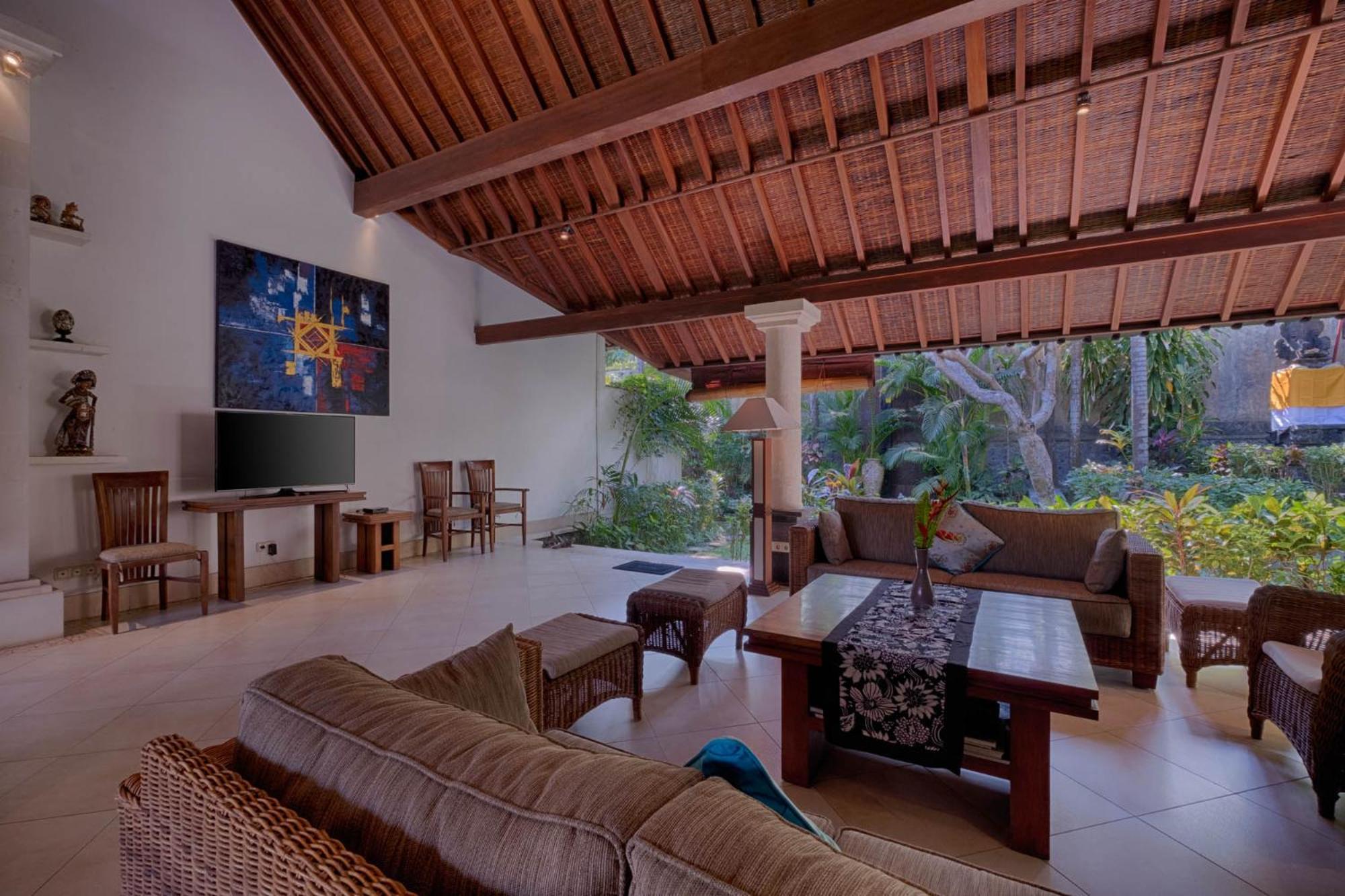 Kutus Kutus Saba Beach Villa Yogyakarta Exteriör bild