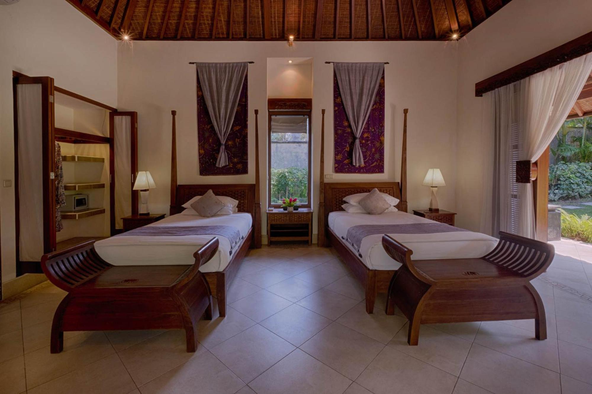 Kutus Kutus Saba Beach Villa Yogyakarta Exteriör bild